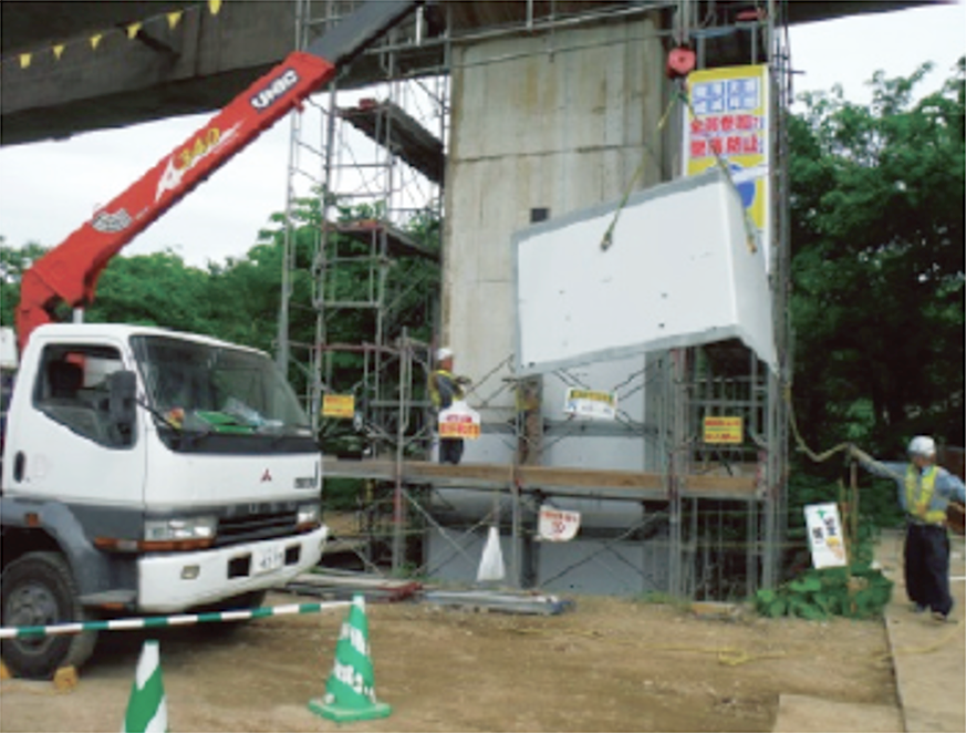 図-14　鋼板建込み img